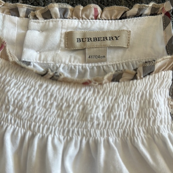 Burberry girls top and pant set size 4 - Picture 6 of 7